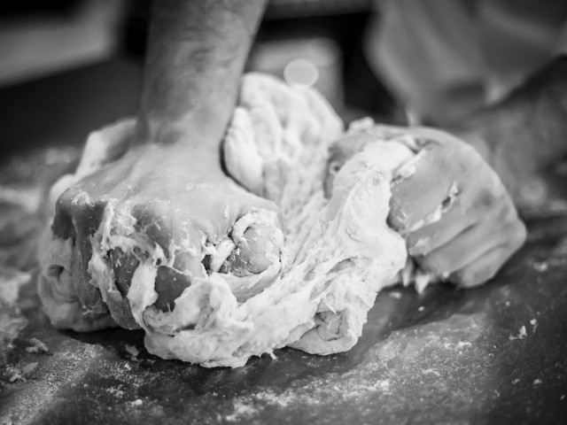 travailmainpatepizza-artisanale-pageecoresponsable